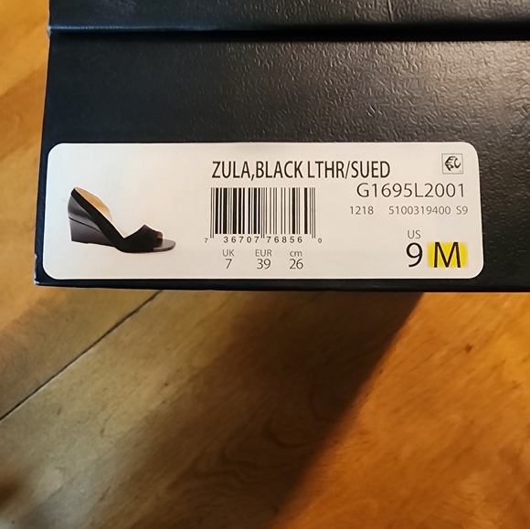 Women's Shoes - Picture 9 of 9